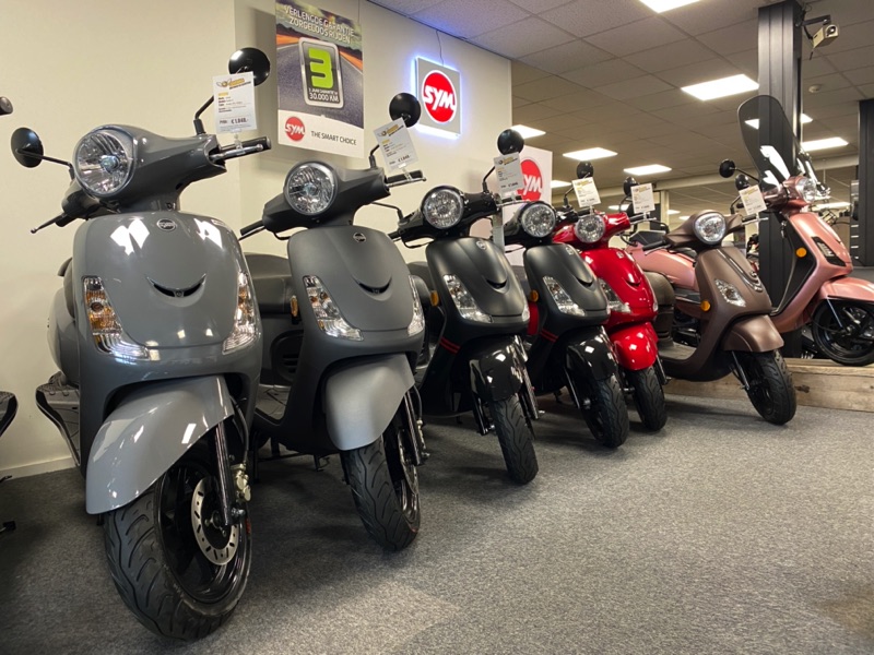 AANBIEDING | SYM Fiddle II laatste E4 scooters | incl windscherm + slot -  Zuurbier Motoren \u0026 Scooters Bruchem